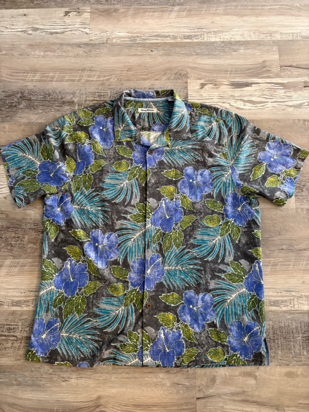 Tommy Bahama Blue Floral Short-Sleeve Button-Up Shirt